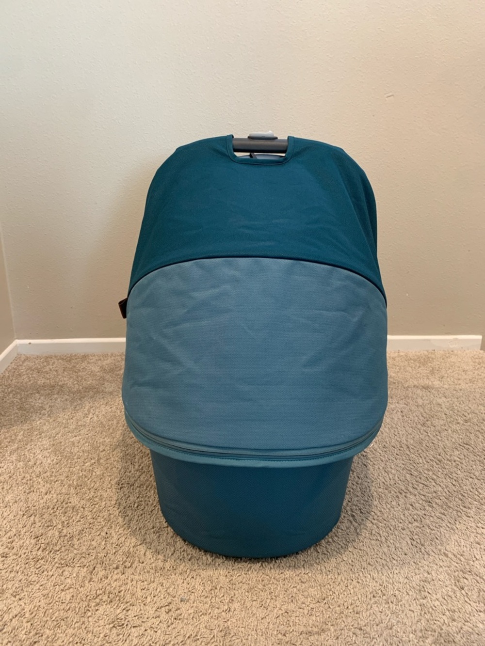 UPPAbaby Finn (Teal blue) bassinet - Picture 3 of 17